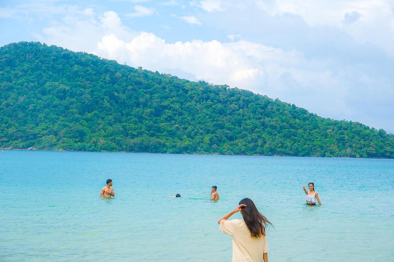 Lazy Bones Hostel Koh Rong Sanloem Exterior photo