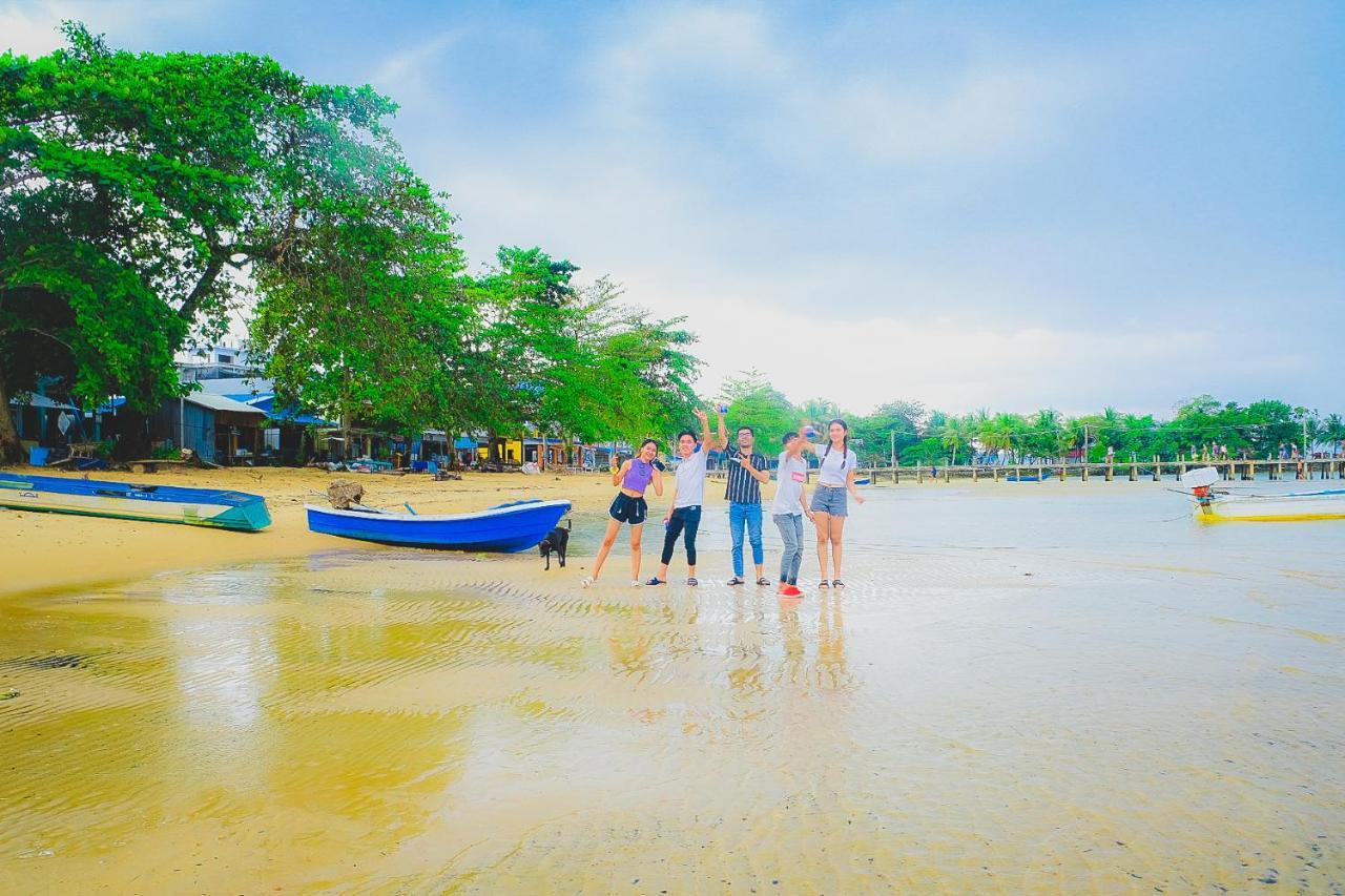 Lazy Bones Hostel Koh Rong Sanloem Exterior photo