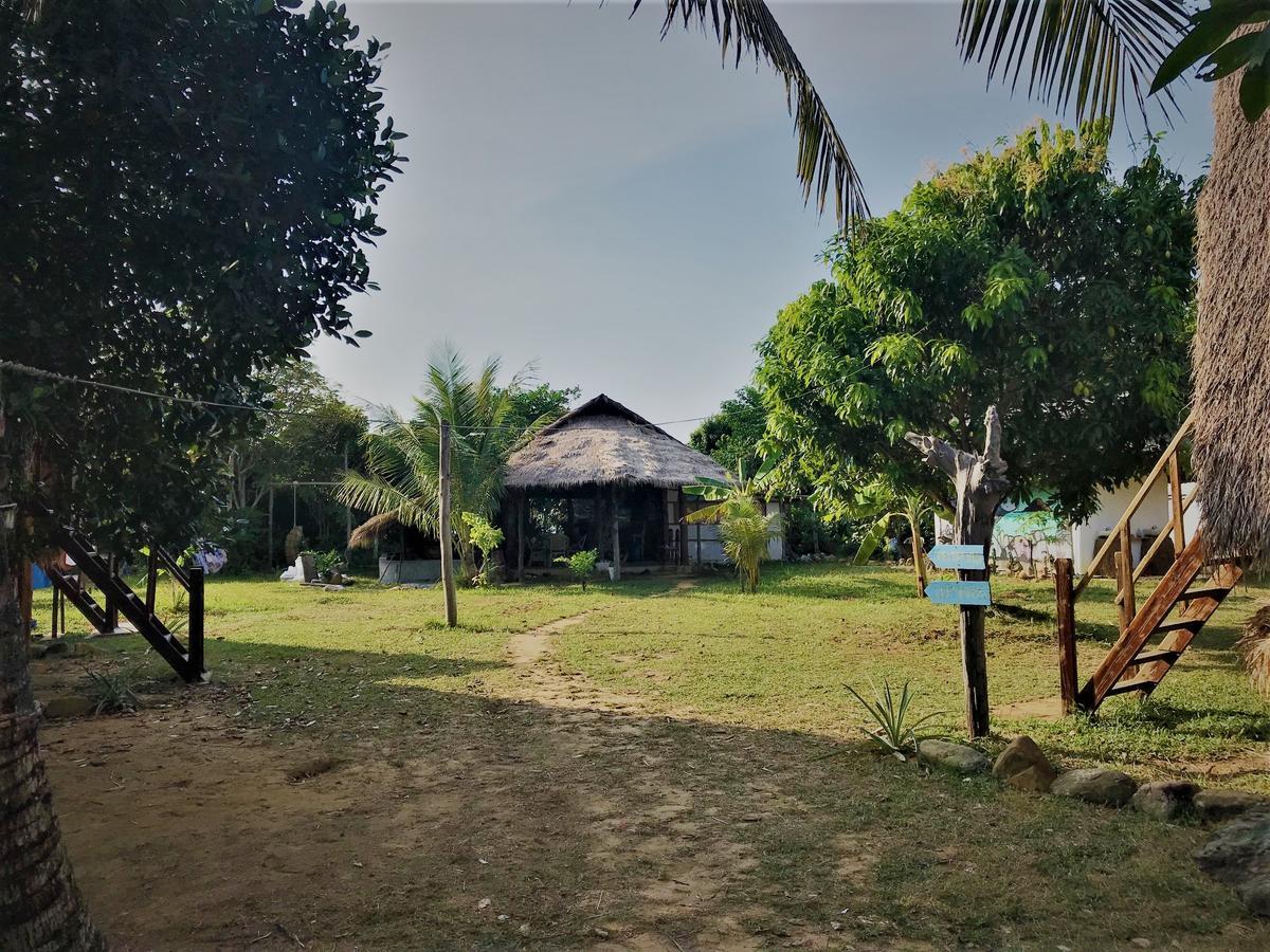 Lazy Bones Hostel Koh Rong Sanloem Exterior photo