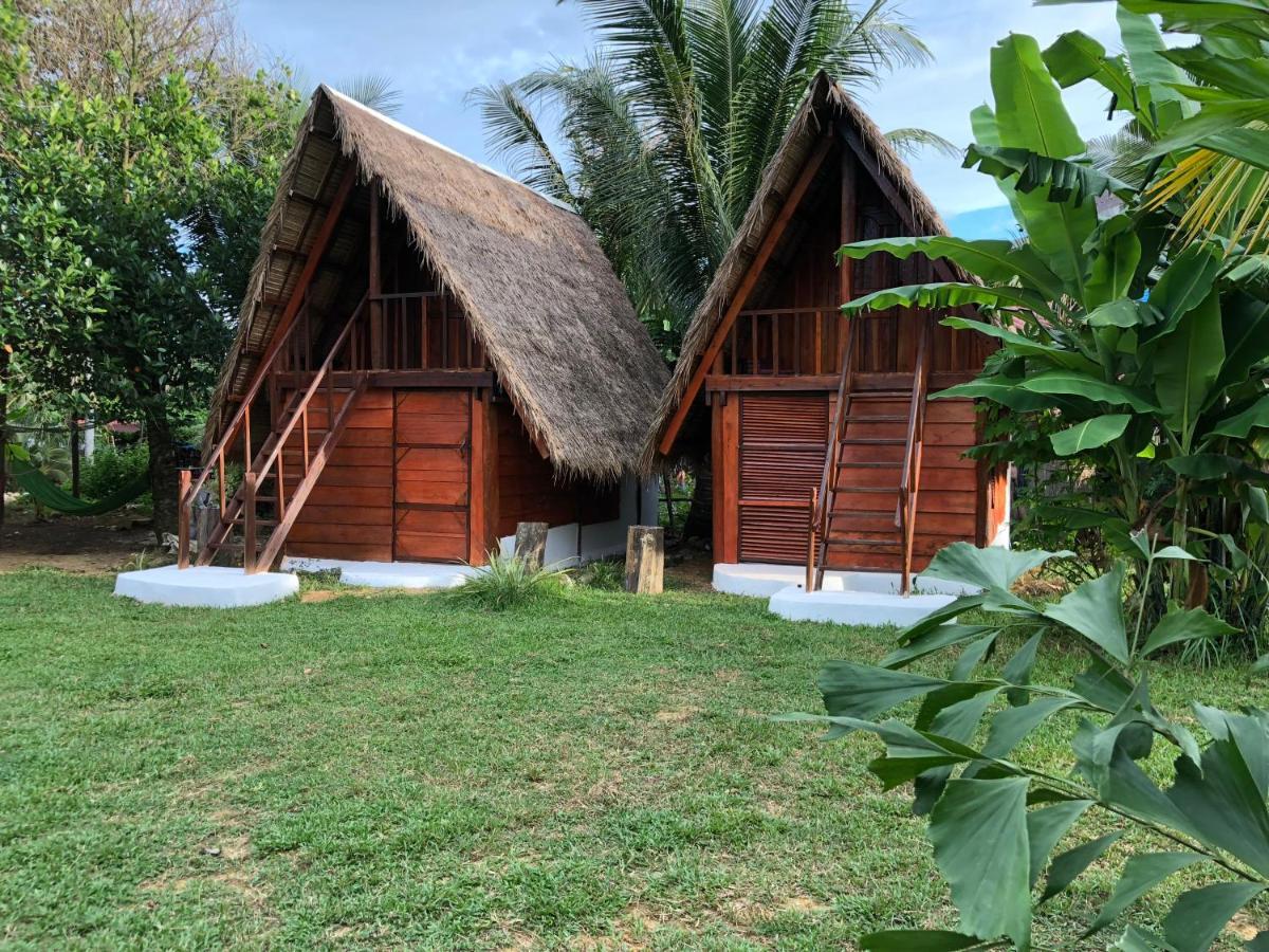 Lazy Bones Hostel Koh Rong Sanloem Exterior photo